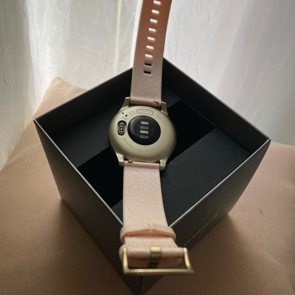 Vívomove® Style Light Gold & Blush Pink Garmin Hybrid Smartwatch - Picture 3 of 7